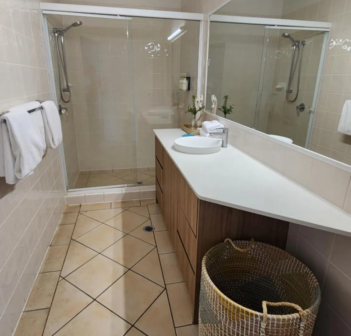 Whalewatch Ocean Beach Resort Пойнт-Лукаут 4*,