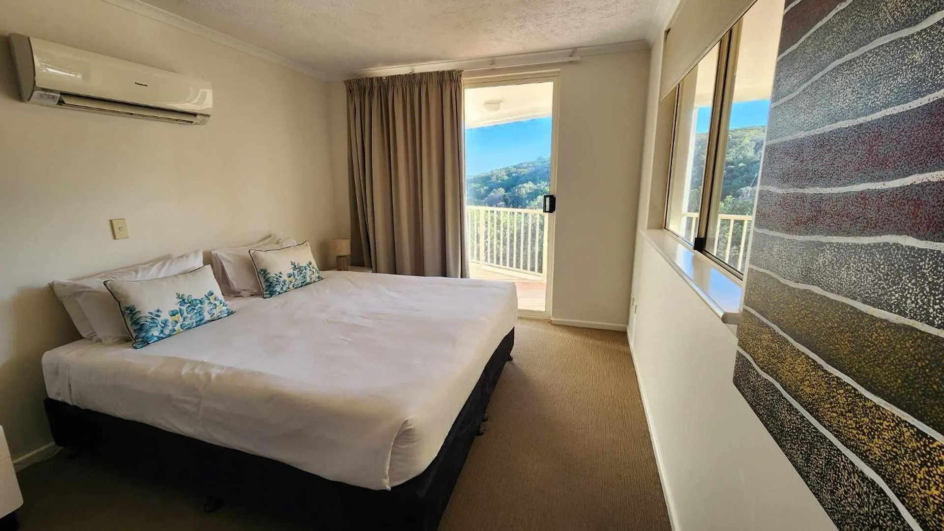 Whalewatch Ocean Beach Resort Пойнт-Лукаут