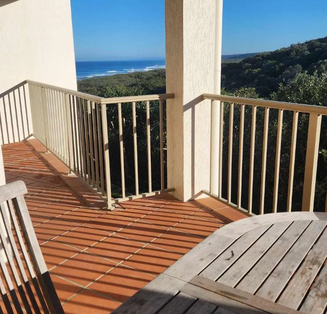 Whalewatch Ocean Beach Resort Пойнт-Лукаут