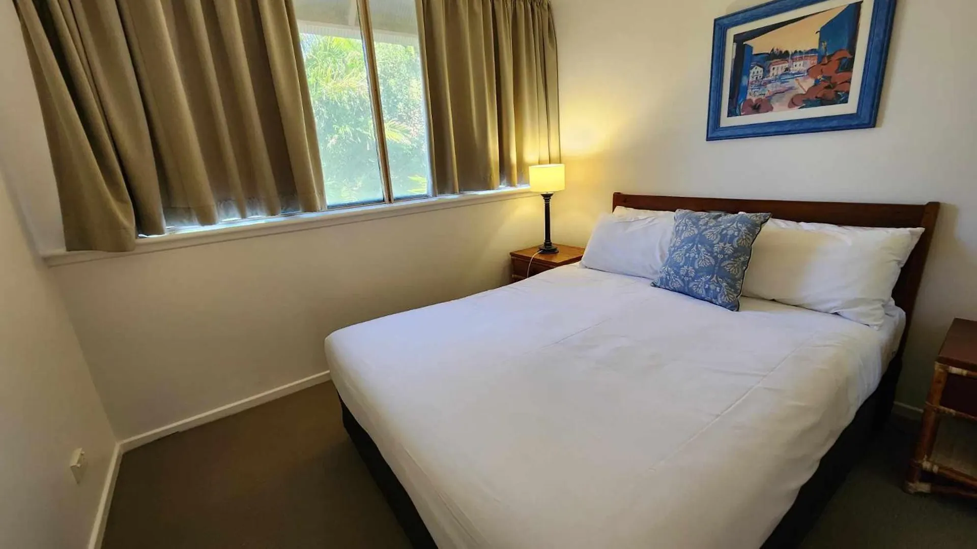**** Aparthotel Whalewatch Ocean Beach Resort Point Lookout Australia